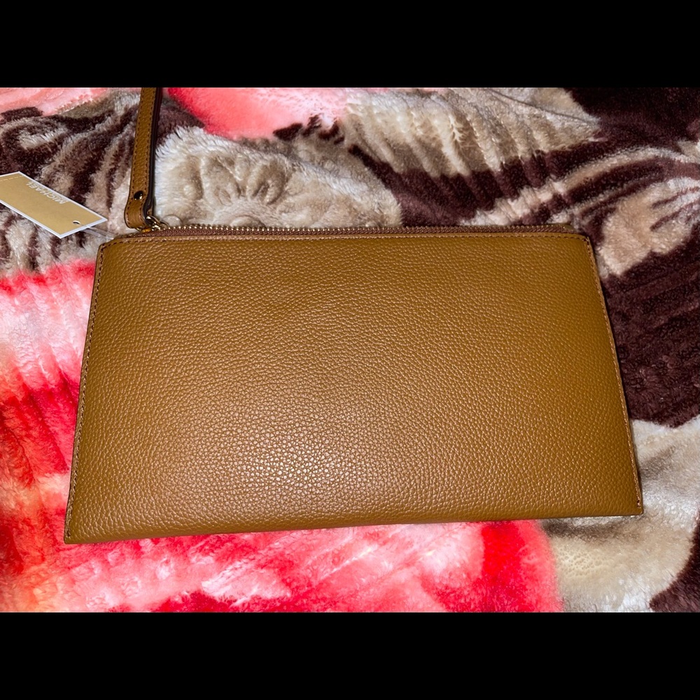 New - Picture 3 of 3